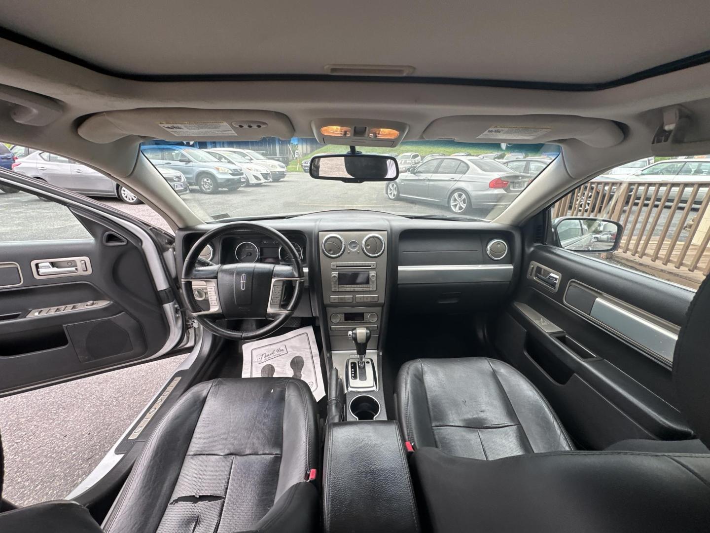 2009 Silver Lincoln MKZ AWD (3LNHM28T59R) with an 3.5L V6 DOHC 24V engine, 6-Speed Automatic transmission, located at 5700 Curlew Drive, Norfolk, VA, 23502, (757) 455-6330, 36.841885, -76.209412 - Photo#6