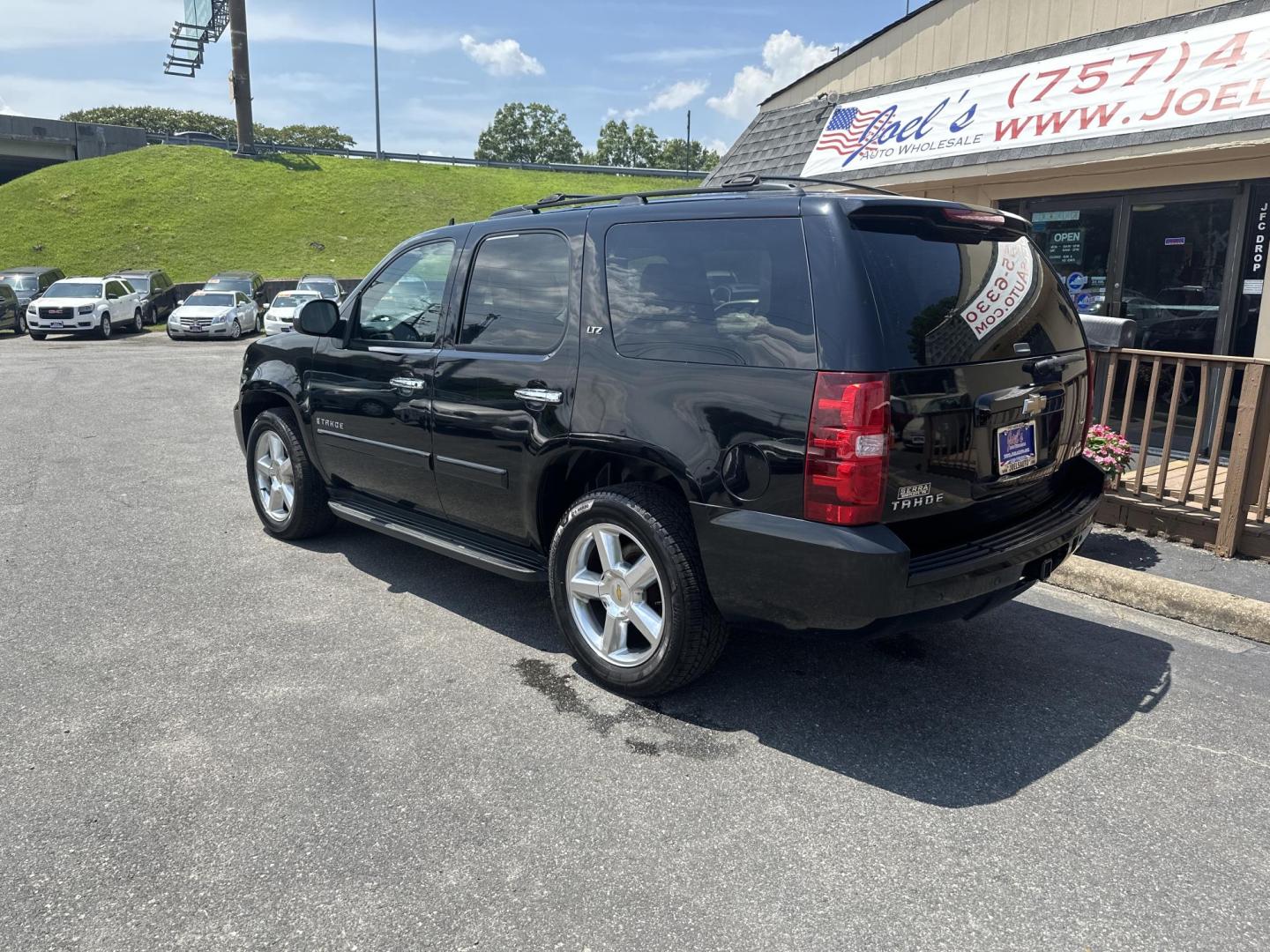 2008 Black Chevrolet Tahoe LS 2WD (1GNFC13098R) with an 5.3L V8 OHV 16V FFV engine, 4-Speed Automatic Overdrive transmission, located at 5700 Curlew Dr., Norfolk, VA, 23502, (703) 554-4373, 36.841885, -76.209412 - Photo#1