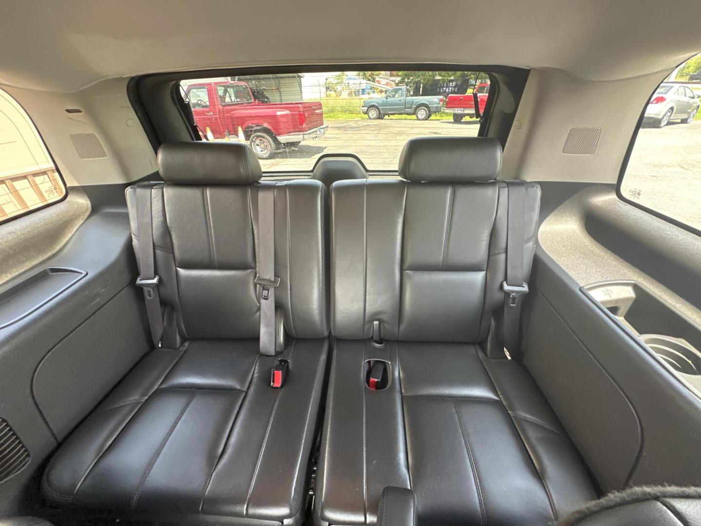 2008 Black Chevrolet Tahoe LS 2WD (1GNFC13098R) with an 5.3L V8 OHV 16V FFV engine, 4-Speed Automatic Overdrive transmission, located at 5700 Curlew Dr., Norfolk, VA, 23502, (703) 554-4373, 36.841885, -76.209412 - Photo#10