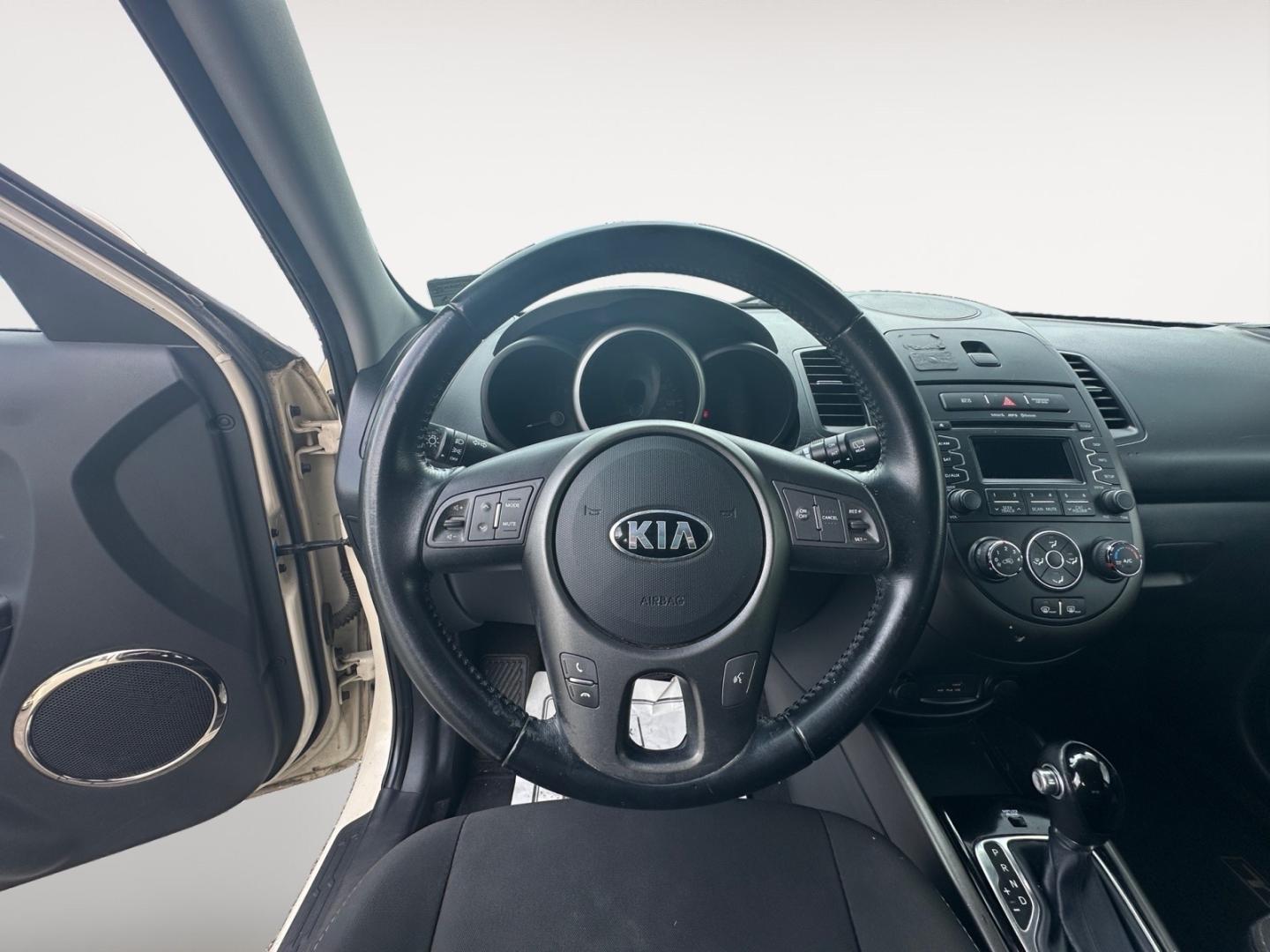 2013 Tan Kia Soul (KNDJT2A61D7) with an 2.0L L4 DOHC 16V engine, Automatic transmission, located at 5700 Curlew Drive, Norfolk, VA, 23502, (757) 455-6330, 36.841885, -76.209412 - Photo#9