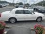 2007 White Lincoln Town Car Signature Limited (1LNHM82V97Y) with an 4.6L V8 SOHC 16V FFV engine, 4-Speed Automatic Overdrive transmission, located at 5700 Curlew Drive, Norfolk, VA, 23502, (757) 455-6330, 36.841885, -76.209412 - Photo#3