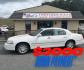 2007 White Lincoln Town Car Signature Limited (1LNHM82V97Y) with an 4.6L V8 SOHC 16V FFV engine, 4-Speed Automatic Overdrive transmission, located at 5700 Curlew Drive, Norfolk, VA, 23502, (757) 455-6330, 36.841885, -76.209412 - Photo#0
