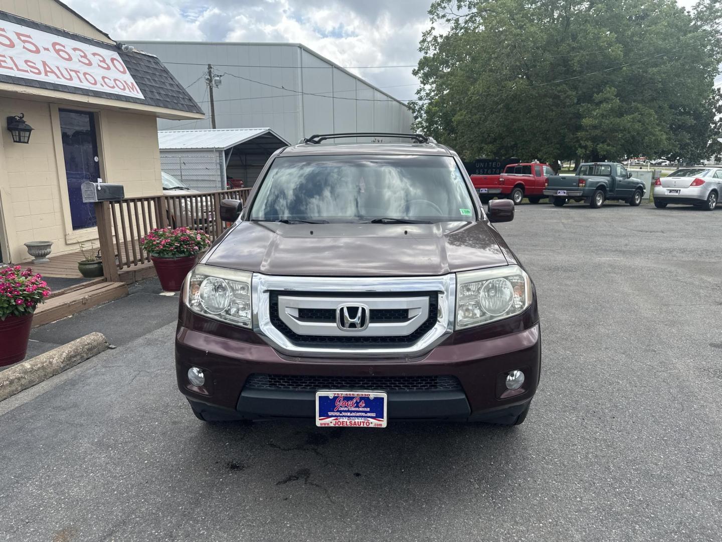 2011 Honda Pilot EX-L 2WD 5-Spd AT with DVD (5FNYF3H60BB) with an 3.5L V6 SOHC 24V engine, 5-Speed Automatic transmission, located at 5700 Curlew Drive, Norfolk, VA, 23502, (757) 455-6330, 36.841885, -76.209412 - Photo#3