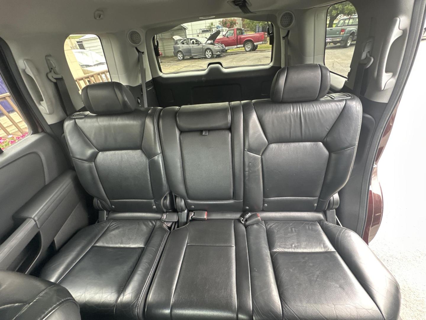 2011 Honda Pilot EX-L 2WD 5-Spd AT with DVD (5FNYF3H60BB) with an 3.5L V6 SOHC 24V engine, 5-Speed Automatic transmission, located at 5700 Curlew Drive, Norfolk, VA, 23502, (757) 455-6330, 36.841885, -76.209412 - Photo#7