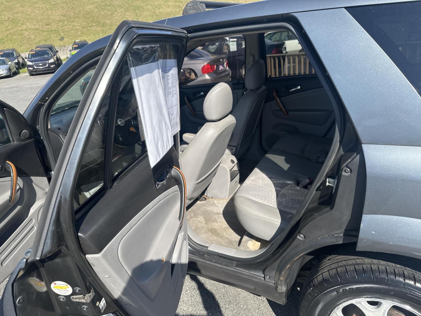 2006 Saturn Vue FWD V6 (5GZCZ534X6S) with an 3.5L V6 SOHC 24V engine, 5-Speed Automatic Overdrive transmission, located at 5700 Curlew Drive, Norfolk, VA, 23502, (757) 455-6330, 36.841885, -76.209412 - Photo#8