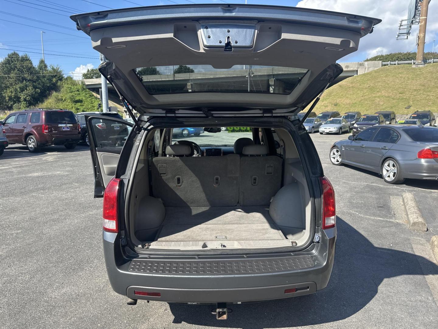 2006 Saturn Vue FWD V6 (5GZCZ534X6S) with an 3.5L V6 SOHC 24V engine, 5-Speed Automatic Overdrive transmission, located at 5700 Curlew Drive, Norfolk, VA, 23502, (757) 455-6330, 36.841885, -76.209412 - Photo#10