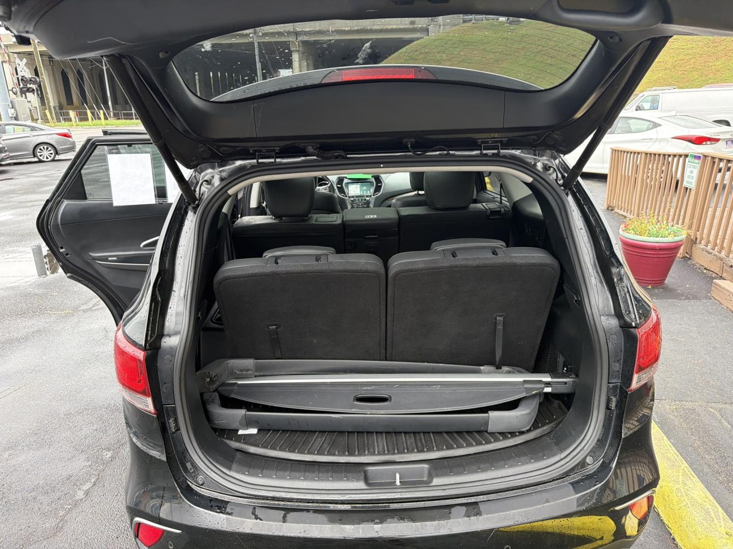 2018 Black Hyundai Santa Fe Ultimate AWD (KM8SRDHF3JU) with an 3.3L V6 DOHC 24V engine, 6A transmission, located at 5700 Curlew Drive, Norfolk, VA, 23502, (757) 455-6330, 36.841885, -76.209412- Photo#11