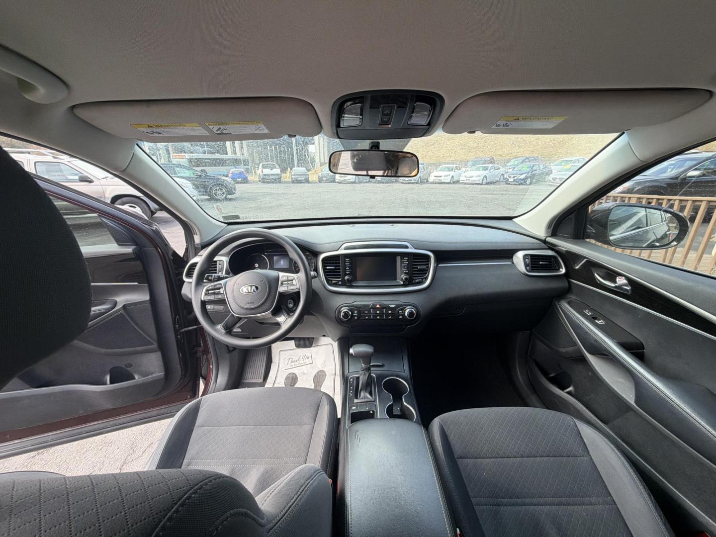 2019 Burgundy Kia Sorento LX 2WD (5XYPG4A36KG) with an 2.4L L4 DOHC 16V engine, 6A transmission, located at 5700 Curlew Drive, Norfolk, VA, 23502, (757) 455-6330, 36.841885, -76.209412 - Photo#6