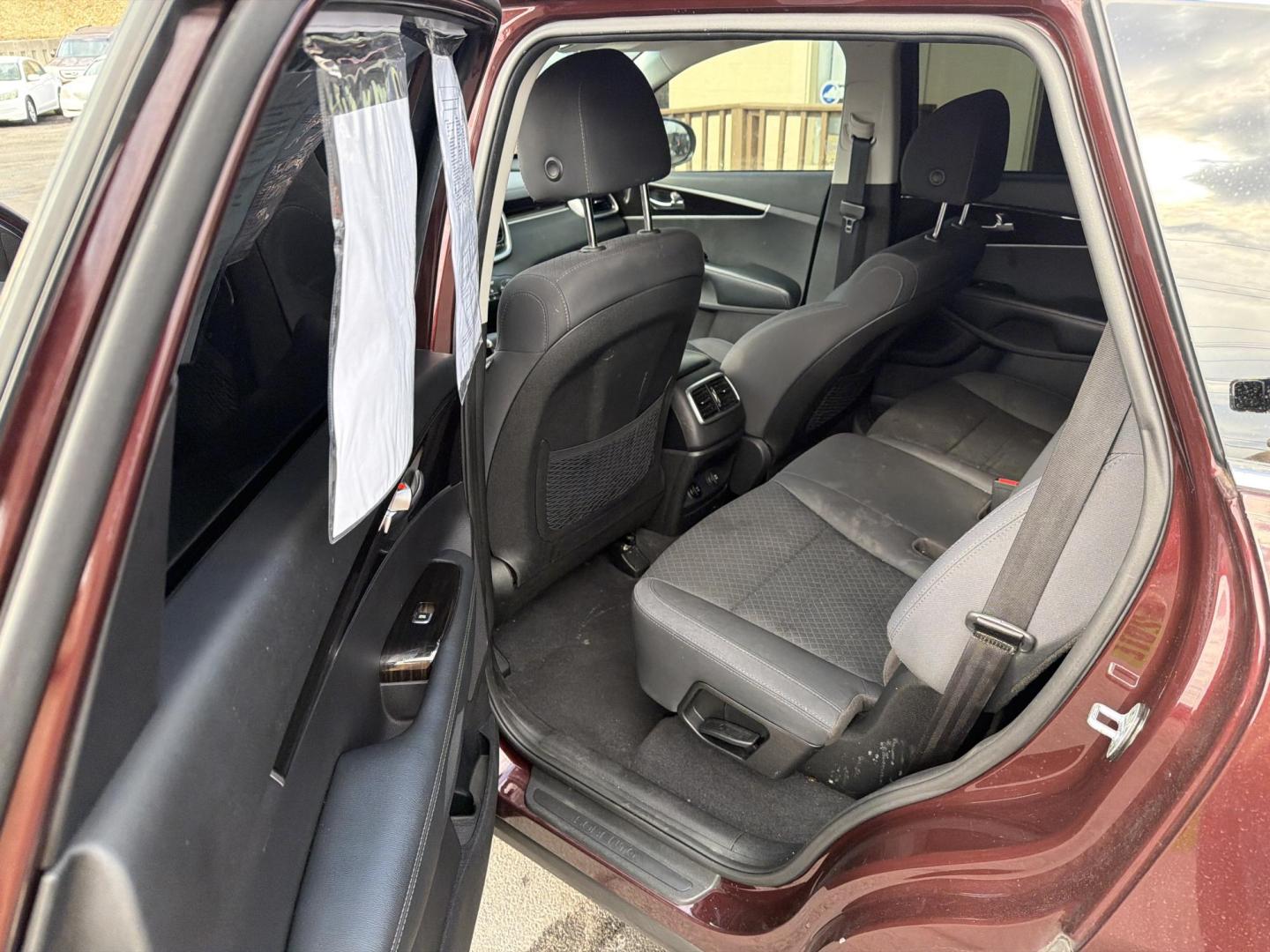 2019 Burgundy Kia Sorento LX 2WD (5XYPG4A36KG) with an 2.4L L4 DOHC 16V engine, 6A transmission, located at 5700 Curlew Drive, Norfolk, VA, 23502, (757) 455-6330, 36.841885, -76.209412 - Photo#7