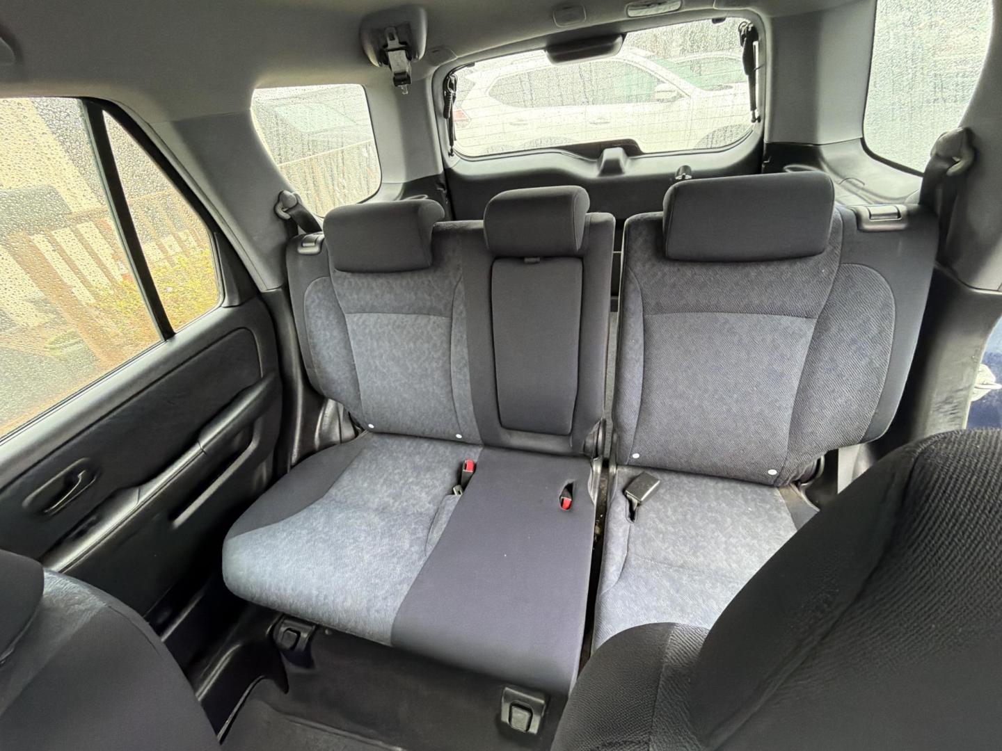 2006 Blue /Black Honda CR-V LX 2WD AT (JHLRD68546C) with an 2.4L L4 DOHC 16V engine, 5-Speed Automatic Overdrive transmission, located at 5700 Curlew Drive, Norfolk, VA, 23502, (757) 455-6330, 36.841885, -76.209412 - Photo#9