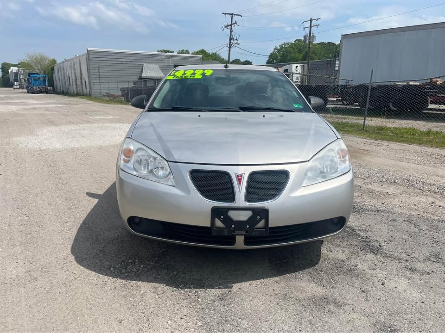 2008 Silver /Black Pontiac G6 GT Sedan (1G2ZH57N884) with an 3.5L V6 OHV 12V engine, 4-Speed Automatic transmission, located at 5700 Curlew Drive, Norfolk, VA, 23502, (757) 455-6330, 36.841885, -76.209412 - -130k Miles -No issues -Ready for a new owner -New state inspection -Virginia dealer - Photo#1