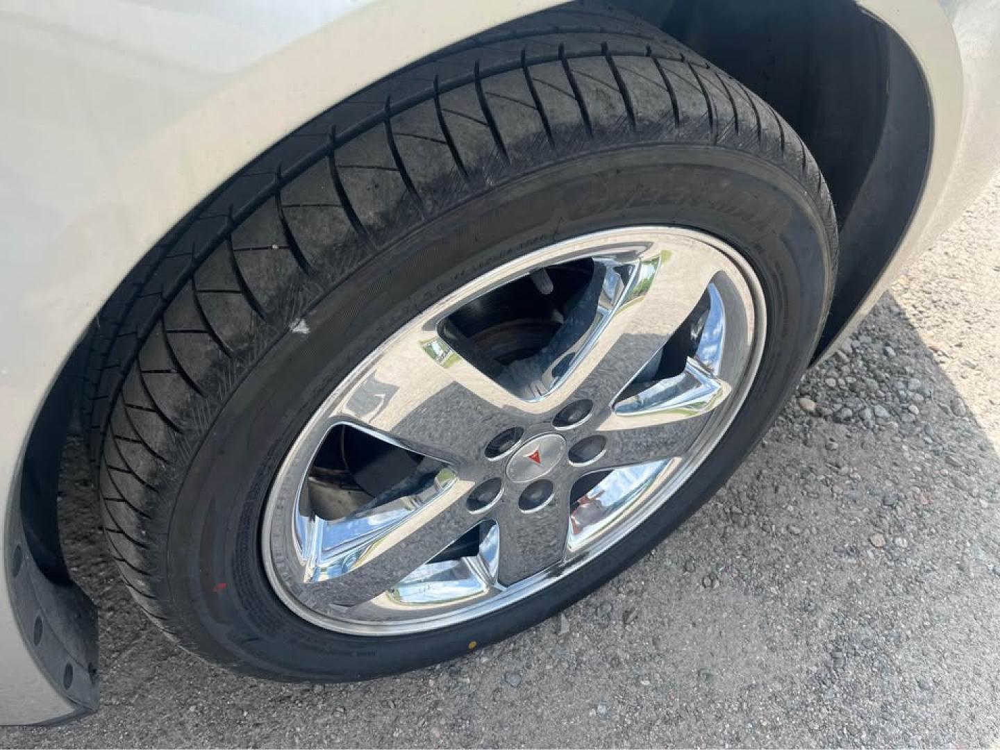 2008 Silver /Black Pontiac G6 GT Sedan (1G2ZH57N884) with an 3.5L V6 OHV 12V engine, 4-Speed Automatic transmission, located at 5700 Curlew Drive, Norfolk, VA, 23502, (757) 455-6330, 36.841885, -76.209412 - -130k Miles -No issues -Ready for a new owner -New state inspection -Virginia dealer - Photo#6