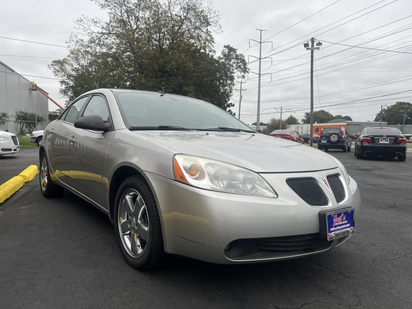 2008 Silver /Black Pontiac G6 GT Sedan (1G2ZH57N884) with an 3.5L V6 OHV 12V engine, 4-Speed Automatic transmission, located at 5700 Curlew Drive, Norfolk, VA, 23502, (757) 455-6330, 36.841885, -76.209412 - -130k Miles -No issues -Ready for a new owner -New state inspection -Virginia dealer - Photo#7