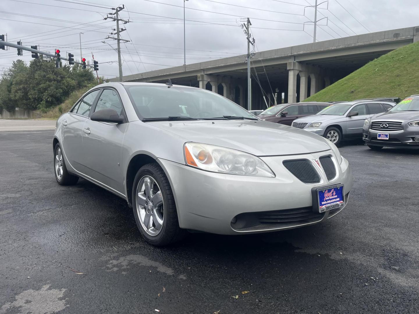 2008 Silver /Black Pontiac G6 GT Sedan (1G2ZH57N884) with an 3.5L V6 OHV 12V engine, 4-Speed Automatic transmission, located at 5700 Curlew Drive, Norfolk, VA, 23502, (757) 455-6330, 36.841885, -76.209412 - -130k Miles -No issues -Ready for a new owner -New state inspection -Virginia dealer - Photo#11