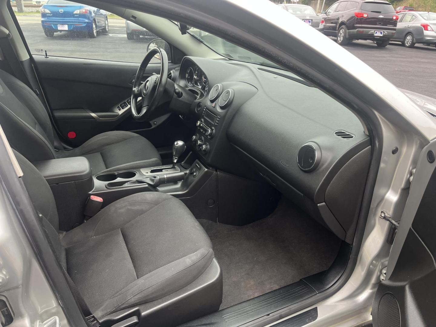 2008 Silver /Black Pontiac G6 GT Sedan (1G2ZH57N884) with an 3.5L V6 OHV 12V engine, 4-Speed Automatic transmission, located at 5700 Curlew Drive, Norfolk, VA, 23502, (757) 455-6330, 36.841885, -76.209412 - -130k Miles -No issues -Ready for a new owner -New state inspection -Virginia dealer - Photo#14