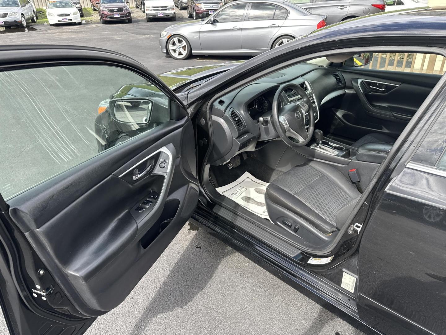 2018 Black Nissan Altima 2.5 (1N4AL3AP1JC) with an 2.5L L4 DOHC 16V engine, CVT transmission, located at 5700 Curlew Drive, Norfolk, VA, 23502, (757) 455-6330, 36.841885, -76.209412 - Photo#6