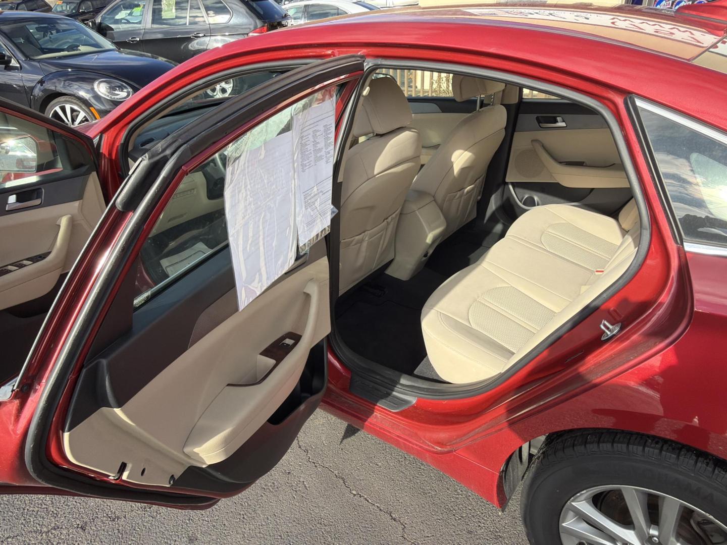 2017 Red Hyundai Sonata SE (5NPE24AFXHH) with an 2.4L L4 DOHC 16V engine, 7A transmission, located at 5700 Curlew Drive, Norfolk, VA, 23502, (757) 455-6330, 36.841885, -76.209412 - Photo#9