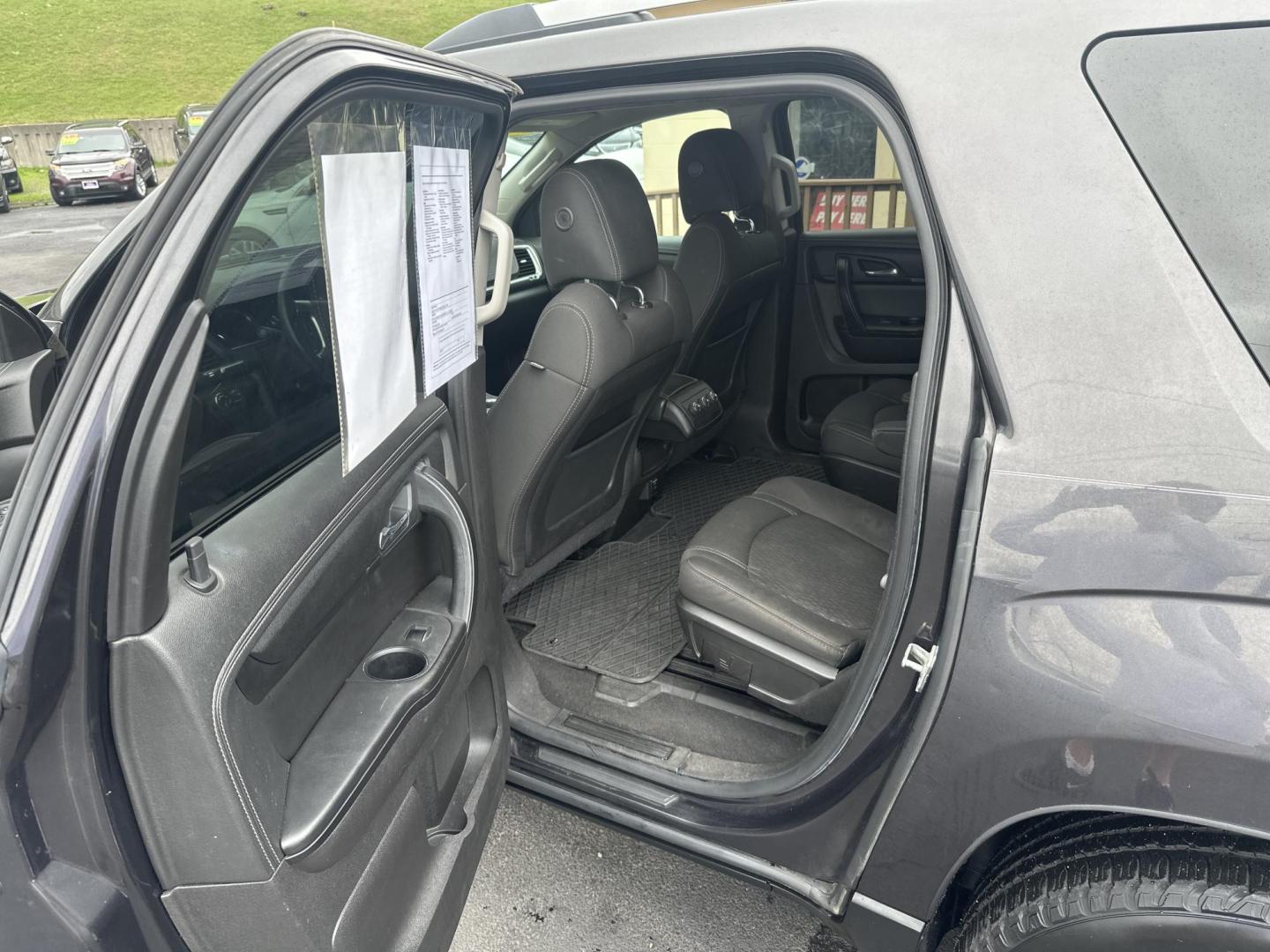 2014 Gray GMC Acadia SLE-2 FWD (1GKKRPKD6EJ) with an 3.6L V6 DOHC 24V engine, 6-Speed Automatic transmission, located at 5700 Curlew Drive, Norfolk, VA, 23502, (757) 455-6330, 36.841885, -76.209412 - Photo#6