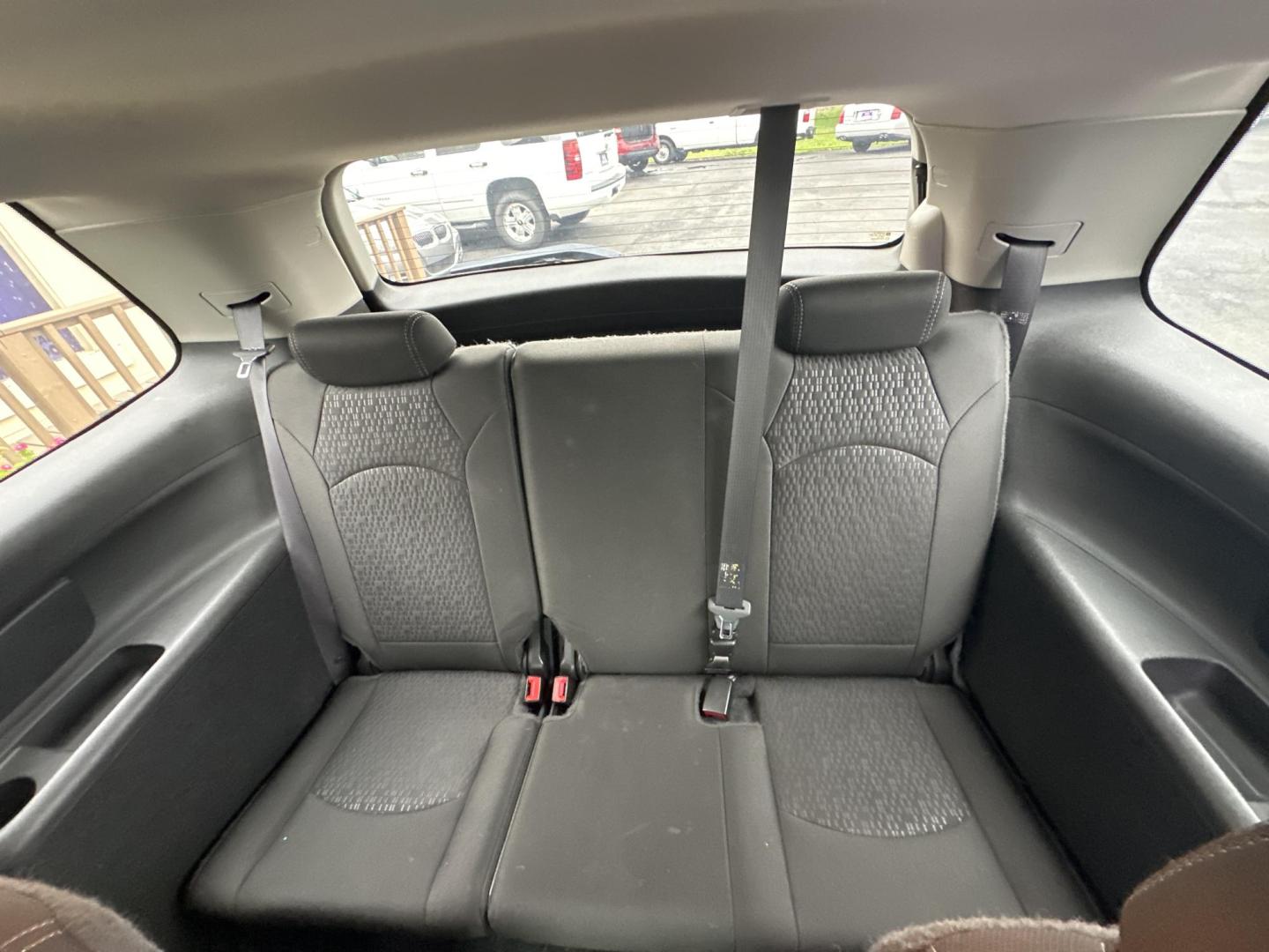 2014 Gray GMC Acadia SLE-2 FWD (1GKKRPKD6EJ) with an 3.6L V6 DOHC 24V engine, 6-Speed Automatic transmission, located at 5700 Curlew Drive, Norfolk, VA, 23502, (757) 455-6330, 36.841885, -76.209412 - Photo#8