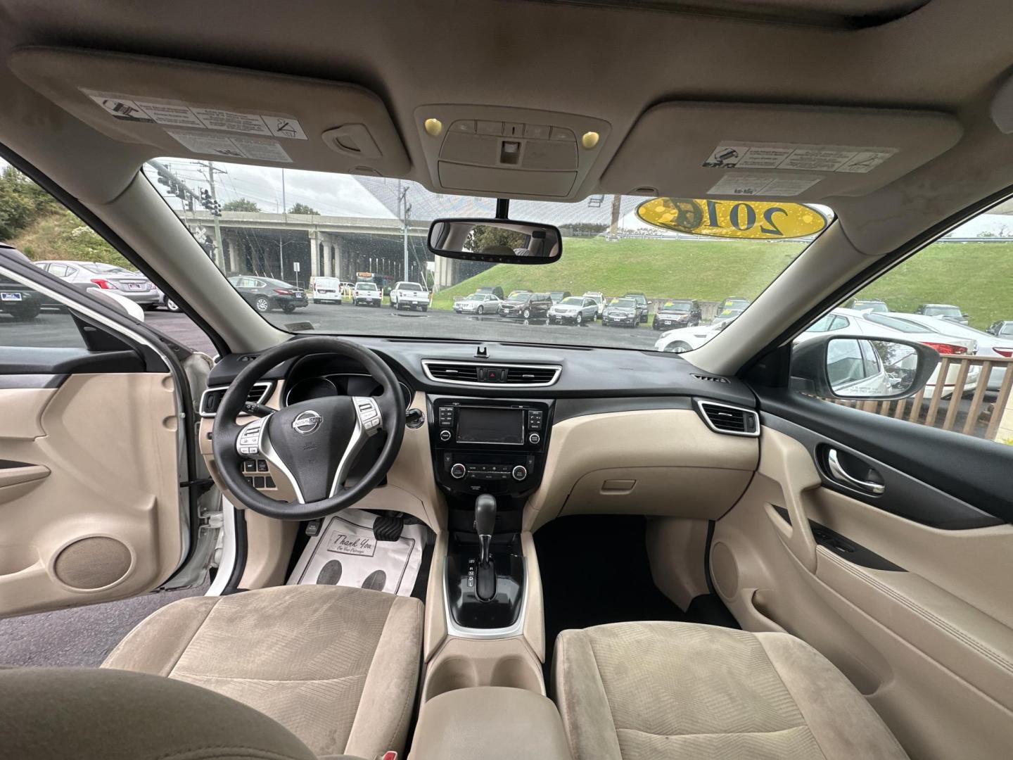 2016 White Nissan Rogue S 2WD (5N1AT2MT7GC) with an 2.5L L4 DOHC 16V engine, CVT transmission, located at 5700 Curlew Drive, Norfolk, VA, 23502, (757) 455-6330, 36.841885, -76.209412 - Photo#7