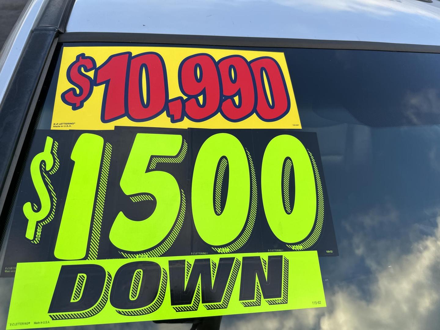 2012 Silver Kia Sorento EX 2WD (5XYKU4A6XCG) with an 2.4L L4 DOHC 16V engine, 6-Speed Automatic transmission, located at 5700 Curlew Drive, Norfolk, VA, 23502, (757) 455-6330, 36.841885, -76.209412 - Photo#7