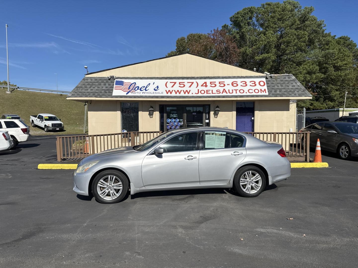 2011 Silver Infiniti G Sedan G37x AWD (JN1CV6AR9BM) with an 3.7L V6 DOHC 24V engine, 5-Speed Automatic transmission, located at 5700 Curlew Drive, Norfolk, VA, 23502, (757) 455-6330, 36.841885, -76.209412 - Photo#1