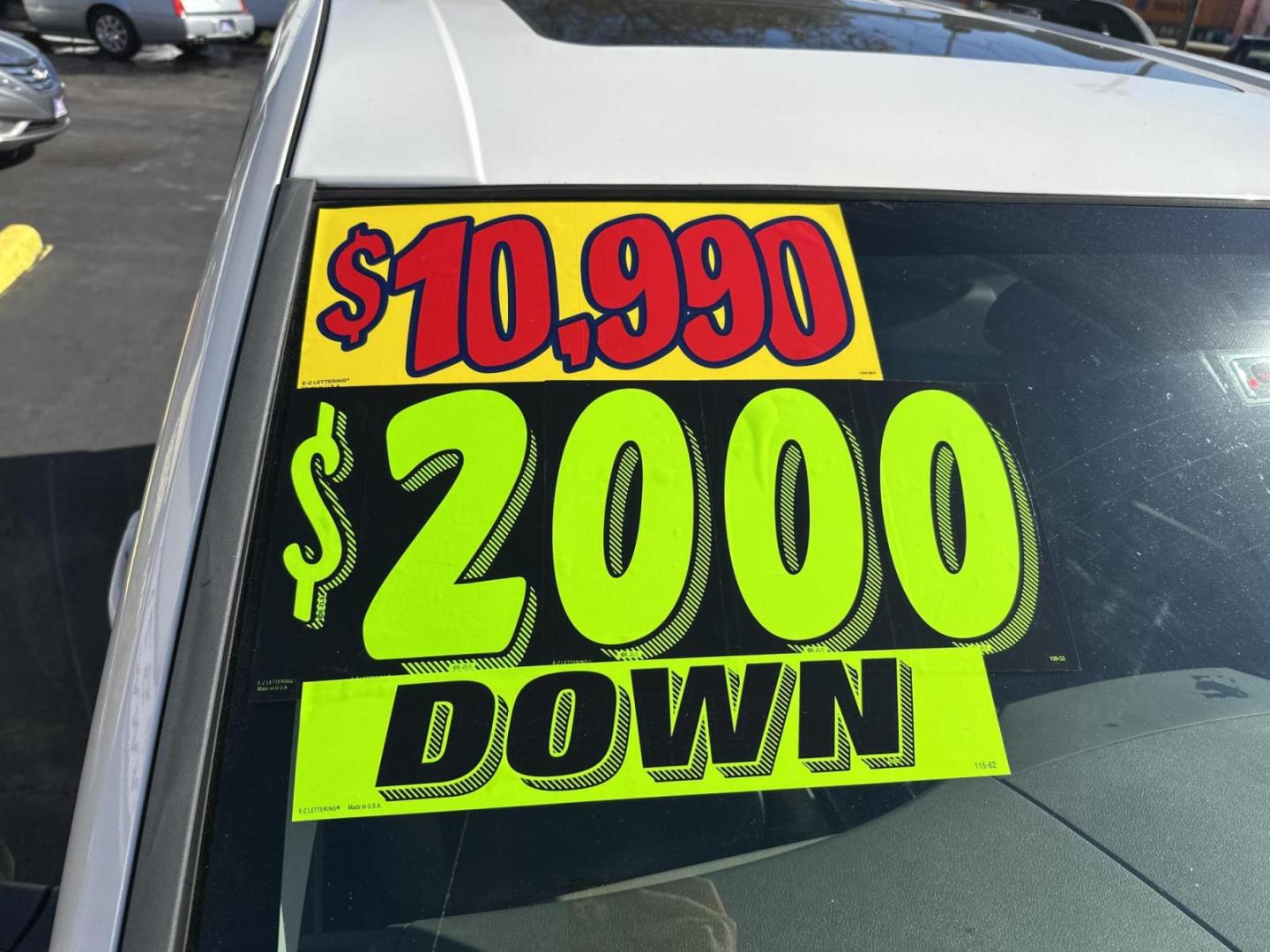 2006 White Jeep Grand Cherokee Limited 2WD (1J4HS58N06C) with an 4.7L V8 SOHC 16V engine, 5-Speed Automatic Overdrive transmission, located at 5700 Curlew Drive, Norfolk, VA, 23502, (757) 455-6330, 36.841885, -76.209412 - Photo#6