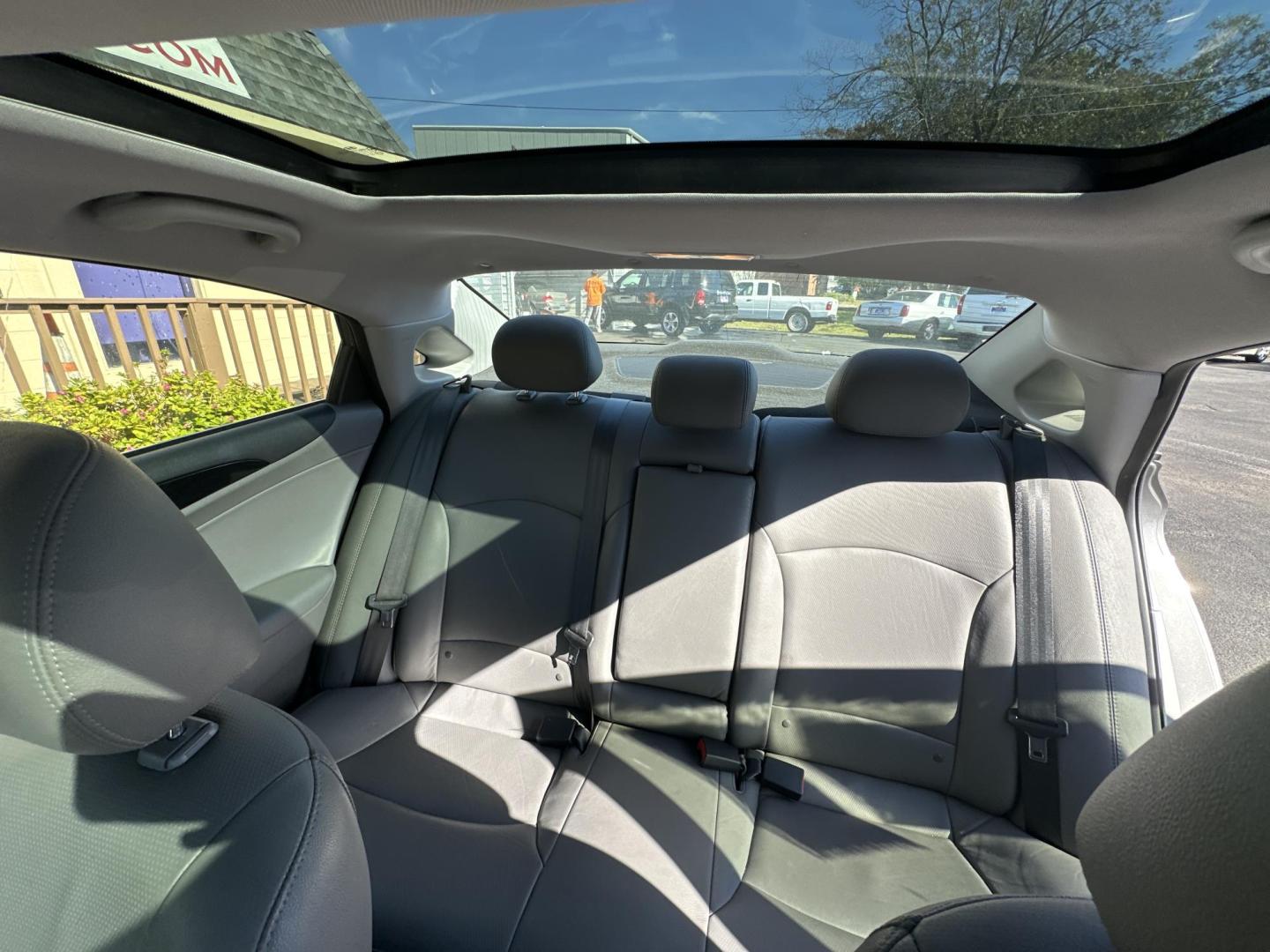 2013 Gray Hyundai Sonata Limited Auto (5NPEC4AC0DH) with an 2.4L L4 DOHC 16V engine, 6-Speed Automatic transmission, located at 5700 Curlew Drive, Norfolk, VA, 23502, (757) 455-6330, 36.841885, -76.209412 - Photo#11