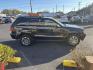 2009 Black Jeep Grand Cherokee Limited 4WD (1J8HR58P89C) with an 4.7L V8 SOHC 16V FFV engine, 5-Speed Automatic transmission, located at 5700 Curlew Drive, Norfolk, VA, 23502, (757) 455-6330, 36.841885, -76.209412 - Photo#4