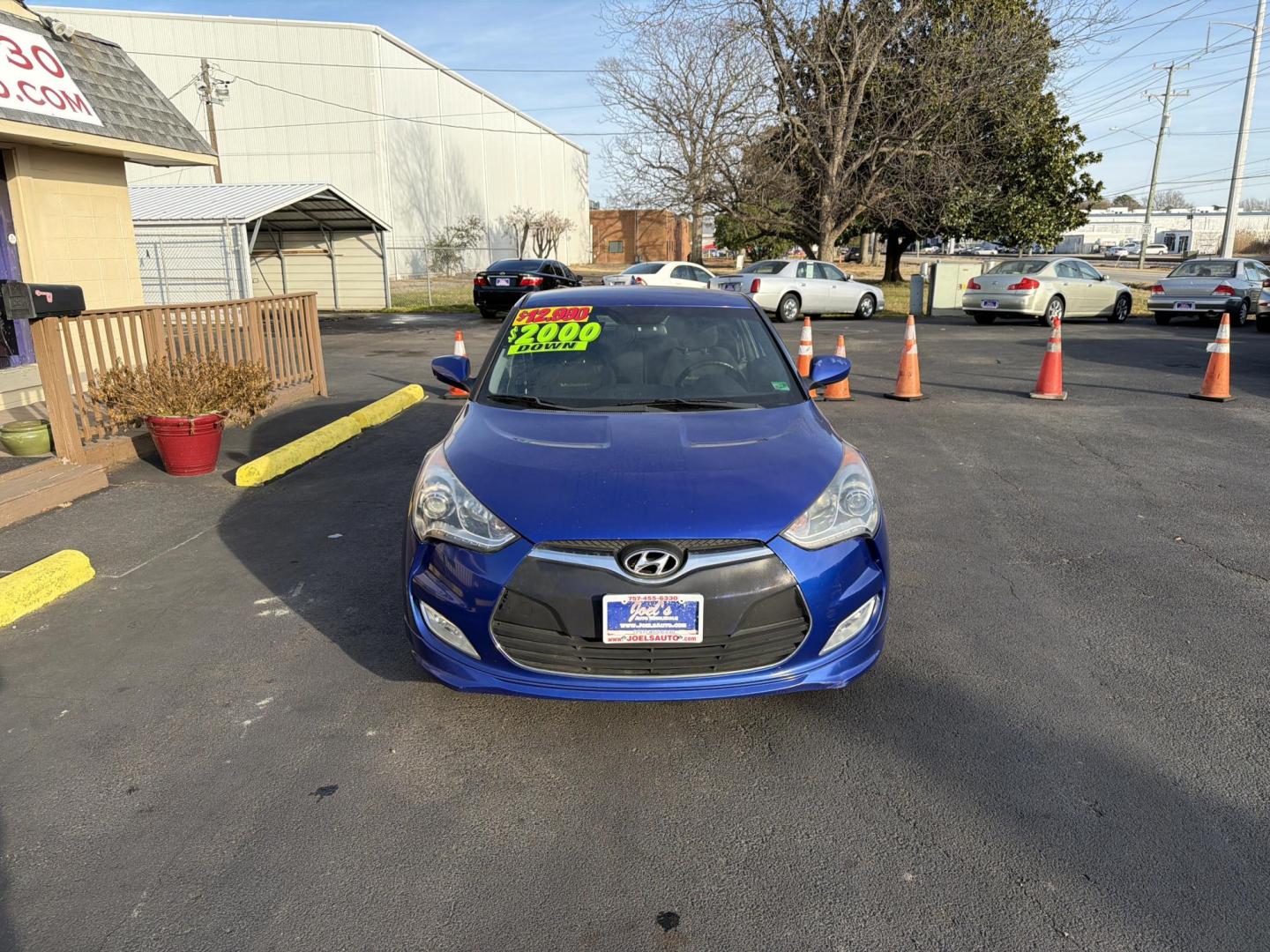 2013 Blue Hyundai Veloster Base (KMHTC6AD5DU) with an 1.6L L4 DOHC 16V engine, located at 5700 Curlew Drive, Norfolk, VA, 23502, (757) 455-6330, 36.841885, -76.209412 - Photo#5
