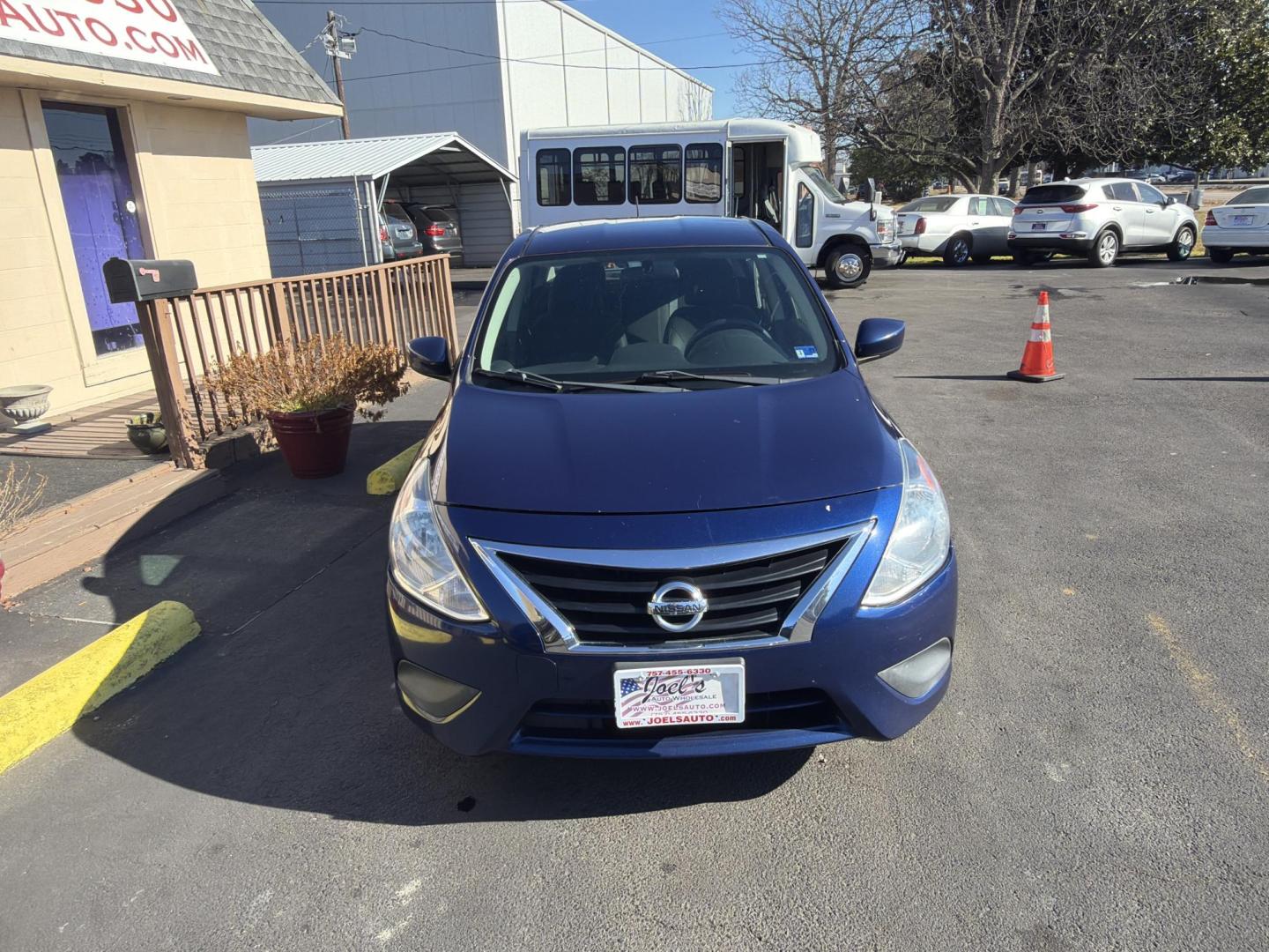 2019 Blue Nissan Versa 1.6 SV Sedan (3N1CN7AP2KL) with an 1.6L L4 DOHC 16V engine, CVT transmission, located at 5700 Curlew Drive, Norfolk, VA, 23502, (757) 455-6330, 36.841885, -76.209412 - Photo#4