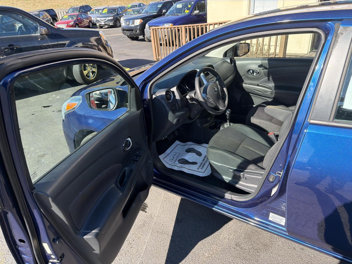 2019 Blue Nissan Versa 1.6 SV Sedan (3N1CN7AP2KL) with an 1.6L L4 DOHC 16V engine, CVT transmission, located at 5700 Curlew Drive, Norfolk, VA, 23502, (757) 455-6330, 36.841885, -76.209412 - Photo#5