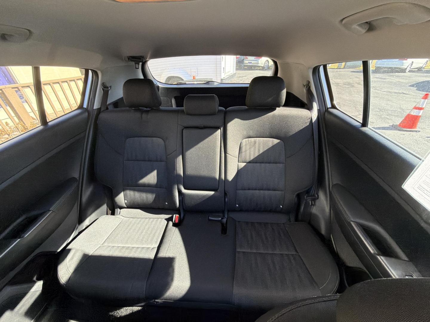 2019 Silver /black Kia Sportage LX AWD (KNDPMCAC6K7) with an 2.4L V6 DOHC 24V engine, 6A transmission, located at 5700 Curlew Drive, Norfolk, VA, 23502, (757) 455-6330, 36.841885, -76.209412 - Photo#8