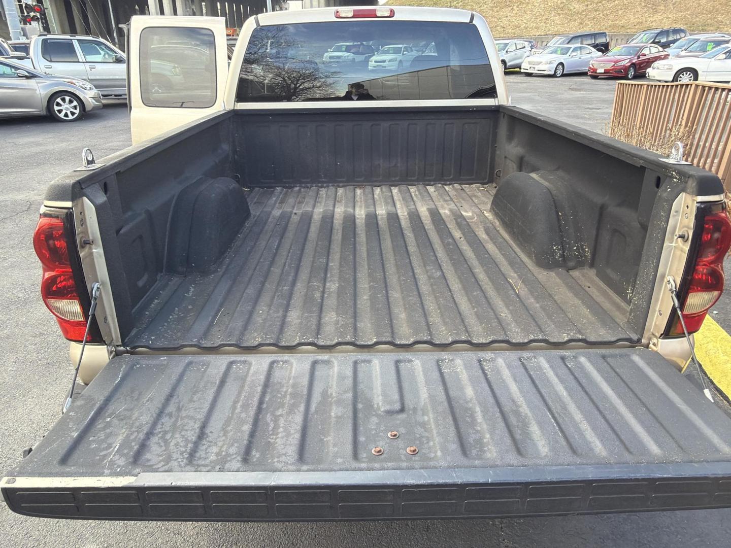 2004 Gold Chevrolet Silverado 1500 Ext. Cab Long Bed 2WD (2GCEC19V441) with an 4.8L V8 OHV 16V engine, 4-Speed Automatic Overdrive transmission, located at 5700 Curlew Drive, Norfolk, VA, 23502, (757) 455-6330, 36.841885, -76.209412 - Photo#9