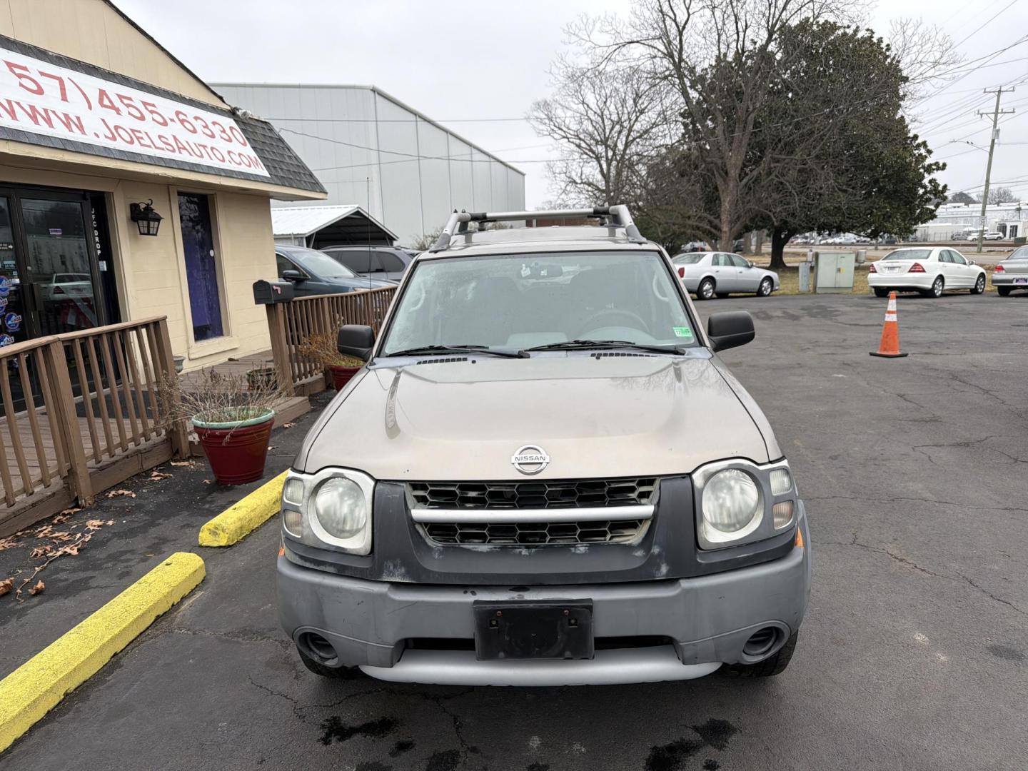 2004 Gray Nissan Xterra SE 2WD (5N1ED28T44C) with an 3.3L V6 SOHC 12V engine, 4-Speed Automatic Overdrive transmission, located at 5700 Curlew Drive, Norfolk, VA, 23502, (757) 455-6330, 36.841885, -76.209412 - Photo#5