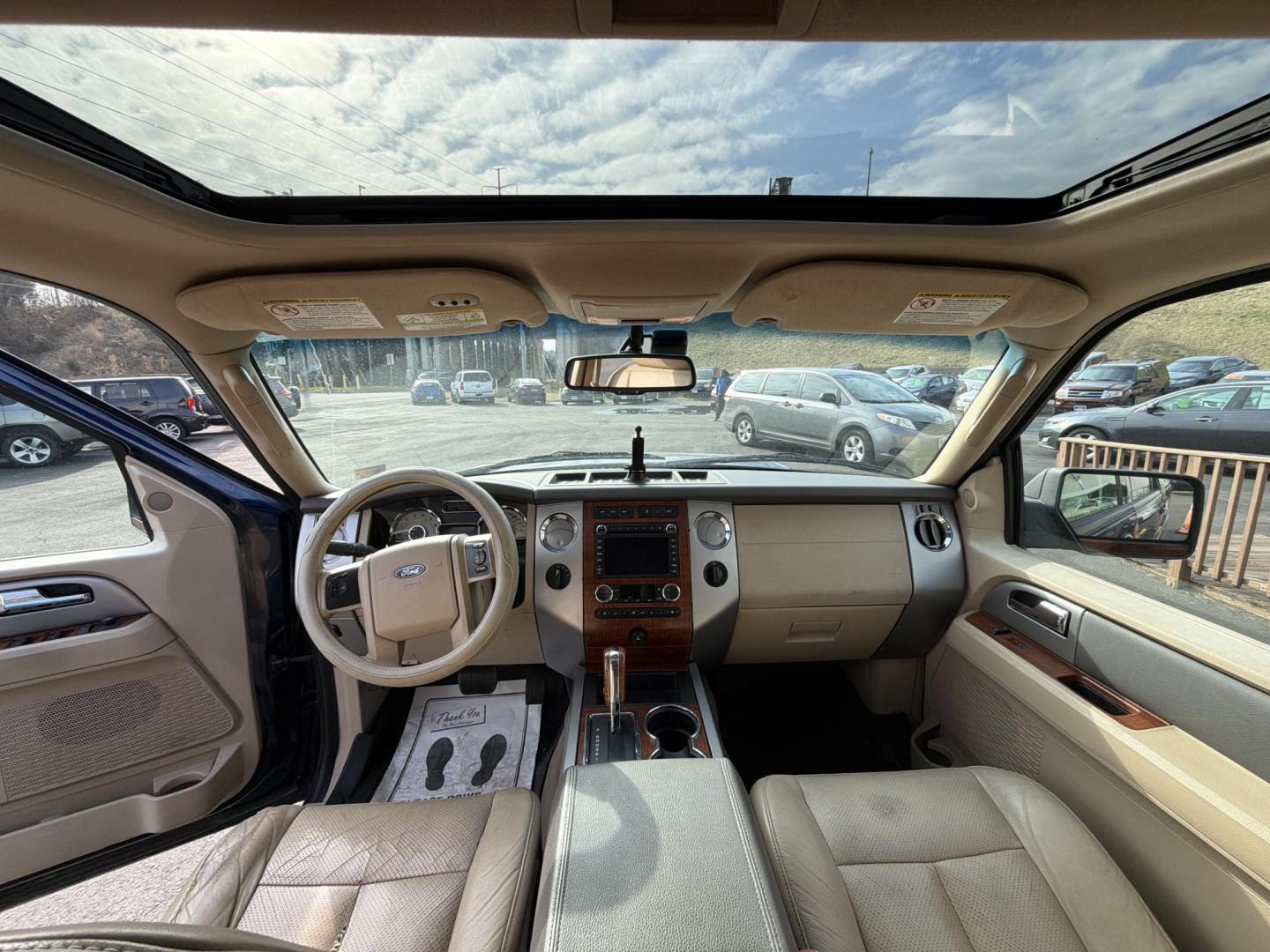 2009 Blue Ford Expedition Eddie Bauer 4WD (1FMFU18519E) with an 5.4L V8 SOHC 16V engine, 6-Speed Automatic transmission, located at 5700 Curlew Drive, Norfolk, VA, 23502, (757) 455-6330, 36.841885, -76.209412 - Photo#6