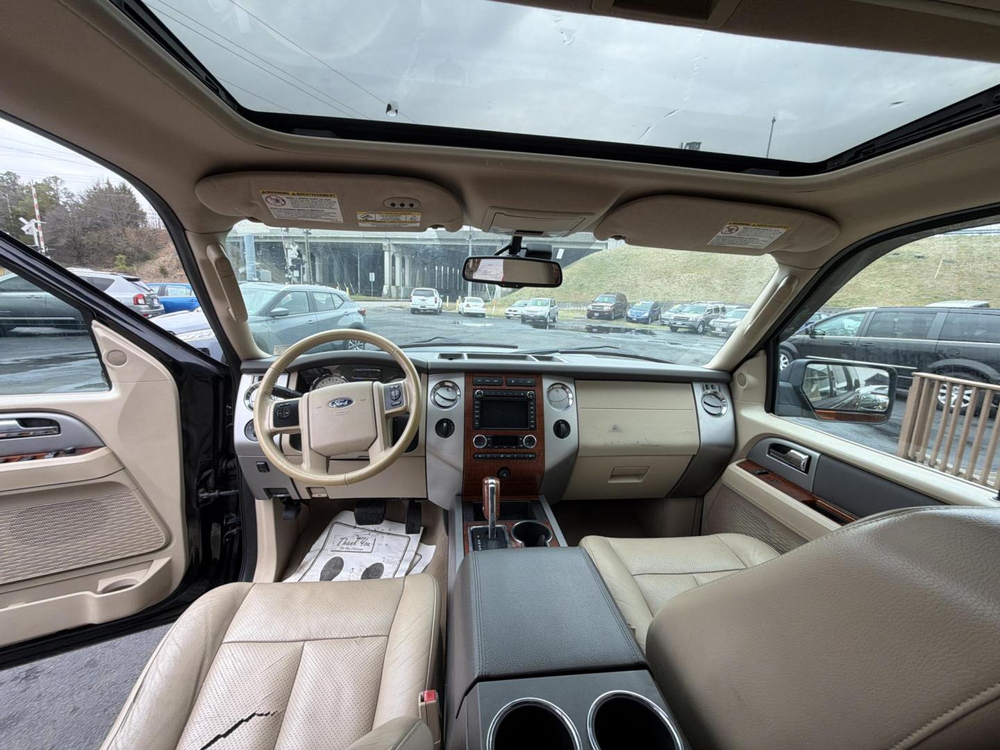 2009 Ford Expedition EL Eddie Bauer 4WD (1FMFK18579E) with an 5.4L V8 SOHC 16V engine, 6-Speed Automatic transmission, located at 5700 Curlew Drive, Norfolk, VA, 23502, (757) 455-6330, 36.841885, -76.209412 - Photo#6