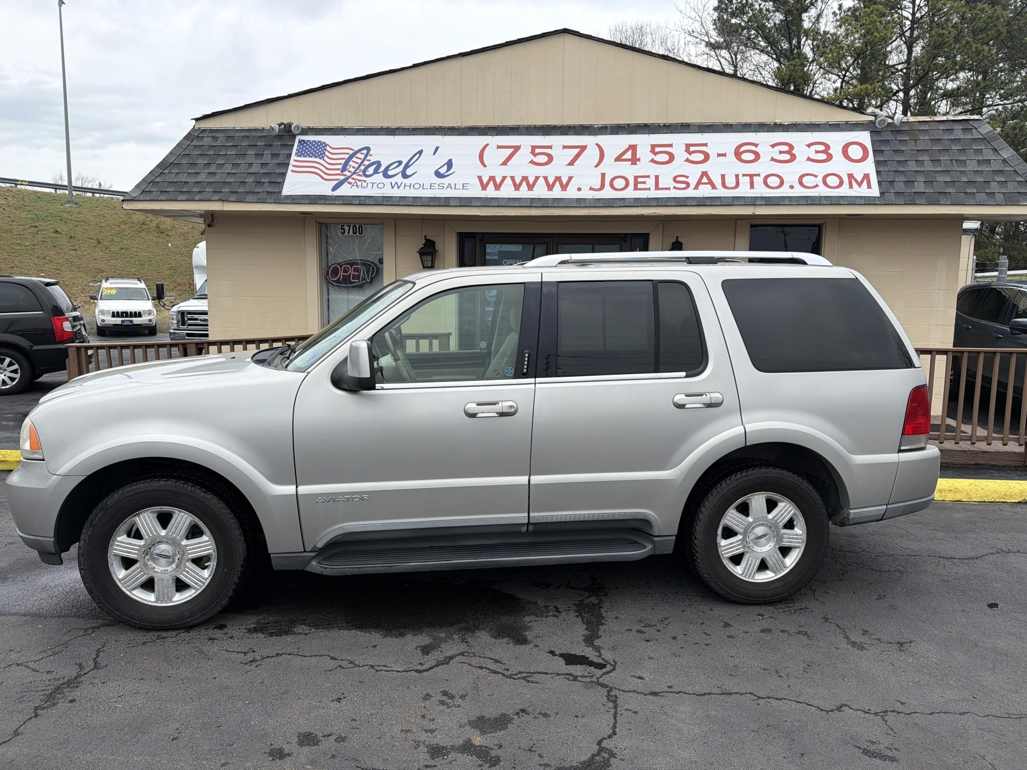 photo of 2004 Lincoln Aviator