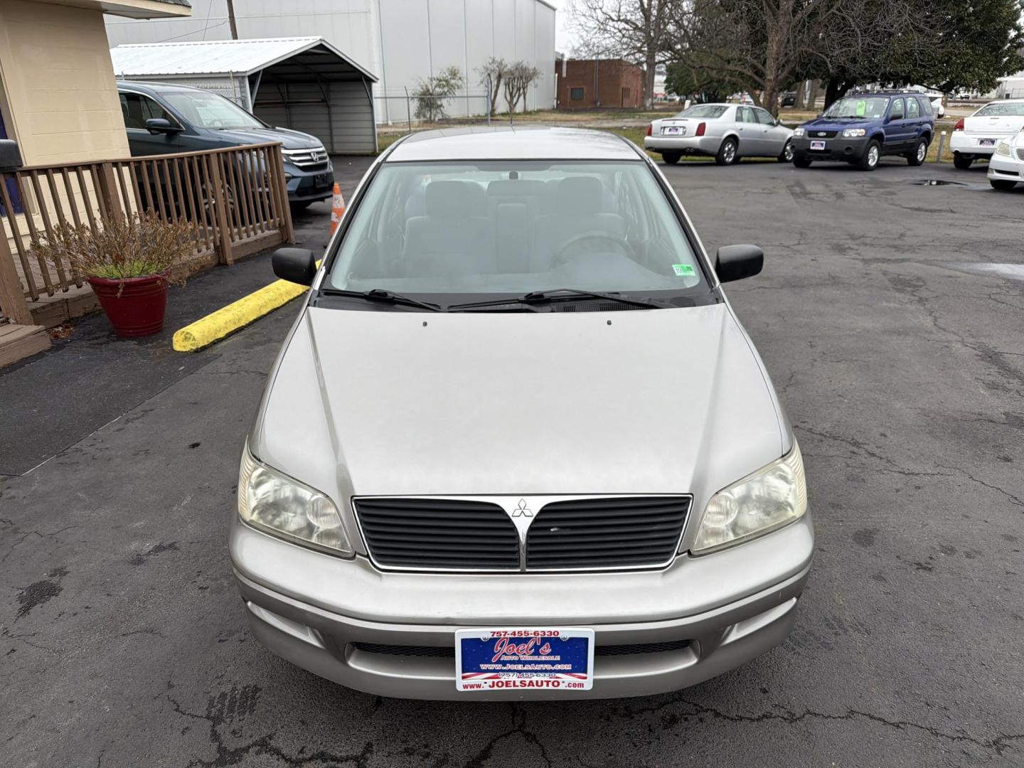 2002 Silver /Gray Mitsubishi Lancer ES (JA3AJ26E72U) with an 2.0L L4 DOHC 16V engine, located at 5700 Curlew Drive, Norfolk, VA, 23502, (757) 455-6330, 36.841885, -76.209412 - Photo#4