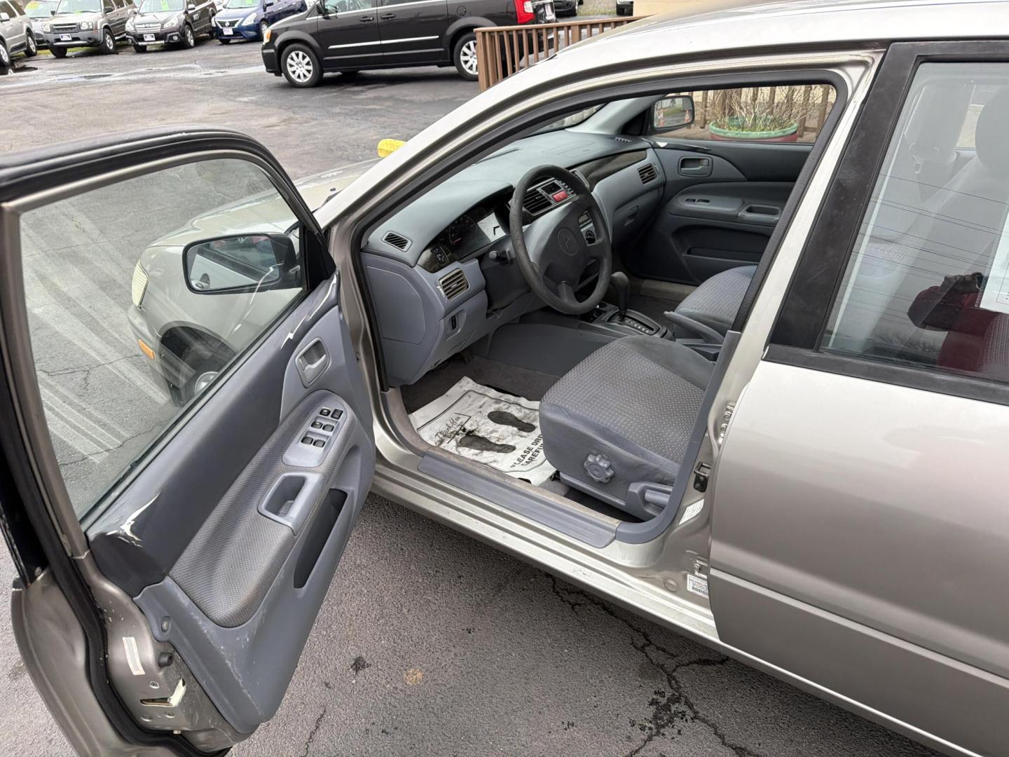 2002 Silver /Gray Mitsubishi Lancer ES (JA3AJ26E72U) with an 2.0L L4 DOHC 16V engine, located at 5700 Curlew Drive, Norfolk, VA, 23502, (757) 455-6330, 36.841885, -76.209412 - Photo#5