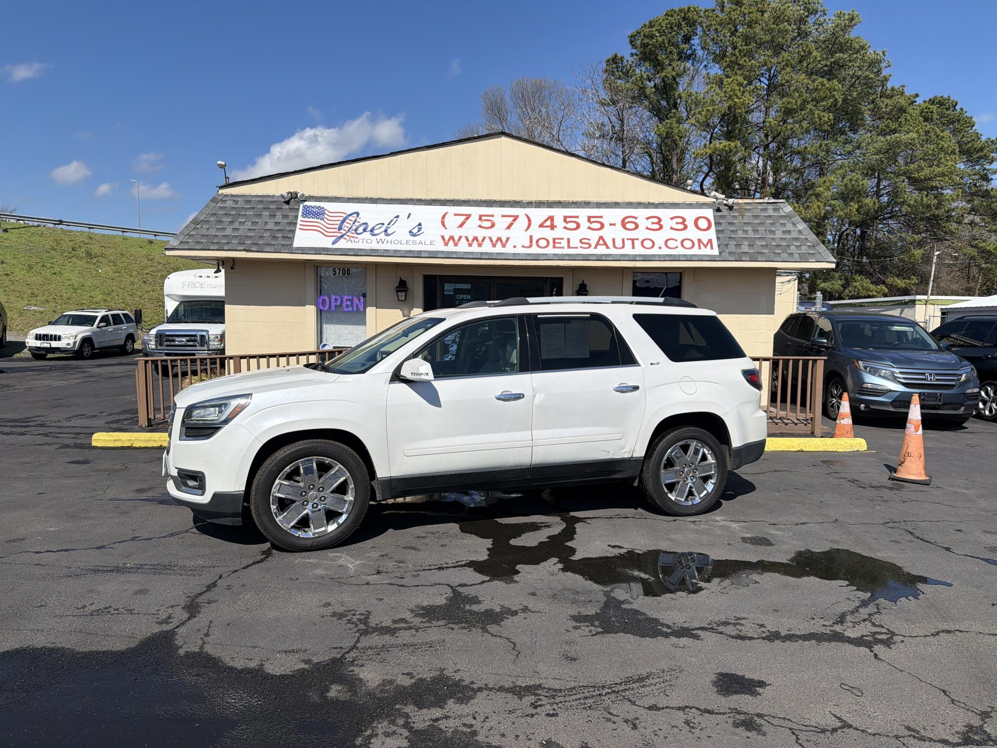 photo of 2017 GMC Acadia SLT-2 FWD