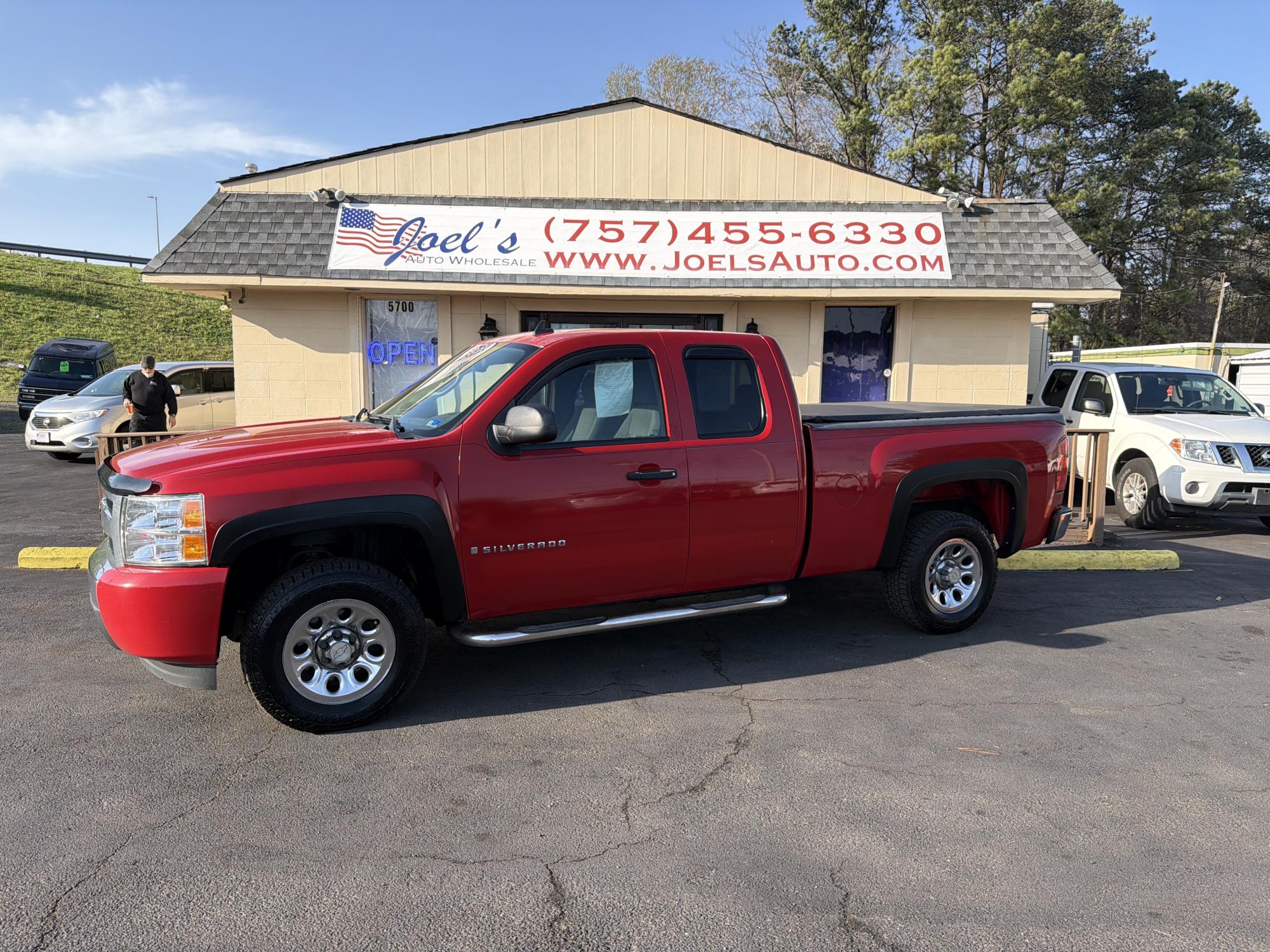 photo of 2008 Chevrolet Silverado 1500 LT1 Ext. Cab Long Box 2WD