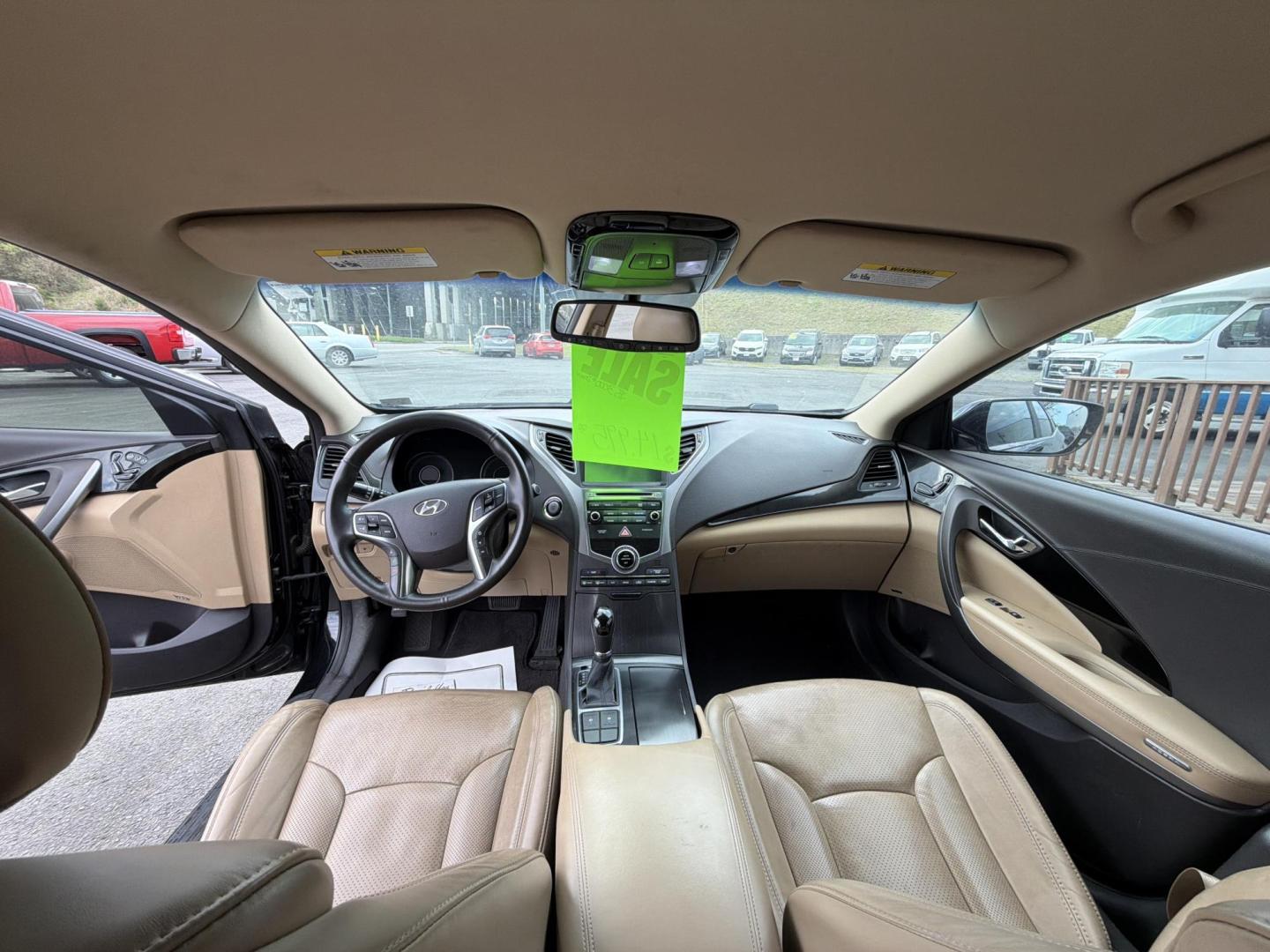 2017 Black Hyundai Azera Base (KMHFG4JG8HA) with an 3.3L V6 DOHC 24V engine, 6A transmission, located at 5700 Curlew Drive, Norfolk, VA, 23502, (757) 455-6330, 36.841885, -76.209412 - Photo#6