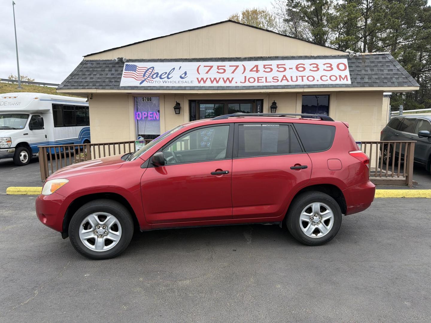 2008 red Toyota RAV4 Base I4 2WD (JTMZD33V185) with an 2.4L L4 DOHC 16V engine, 4-Speed Automatic transmission, located at 5700 Curlew Drive, Norfolk, VA, 23502, (757) 455-6330, 36.841885, -76.209412 - Photo#0