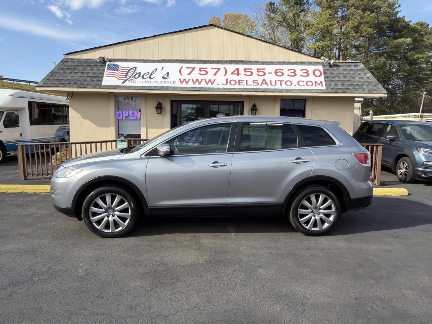 2009 Silver Mazda CX-9 Grand Touring AWD (JM3TB38A890) with an 3.7L V6 DOHC 24V engine, 6-Speed Automatic transmission, located at 5700 Curlew Drive, Norfolk, VA, 23502, (757) 455-6330, 36.841885, -76.209412 - Photo#0