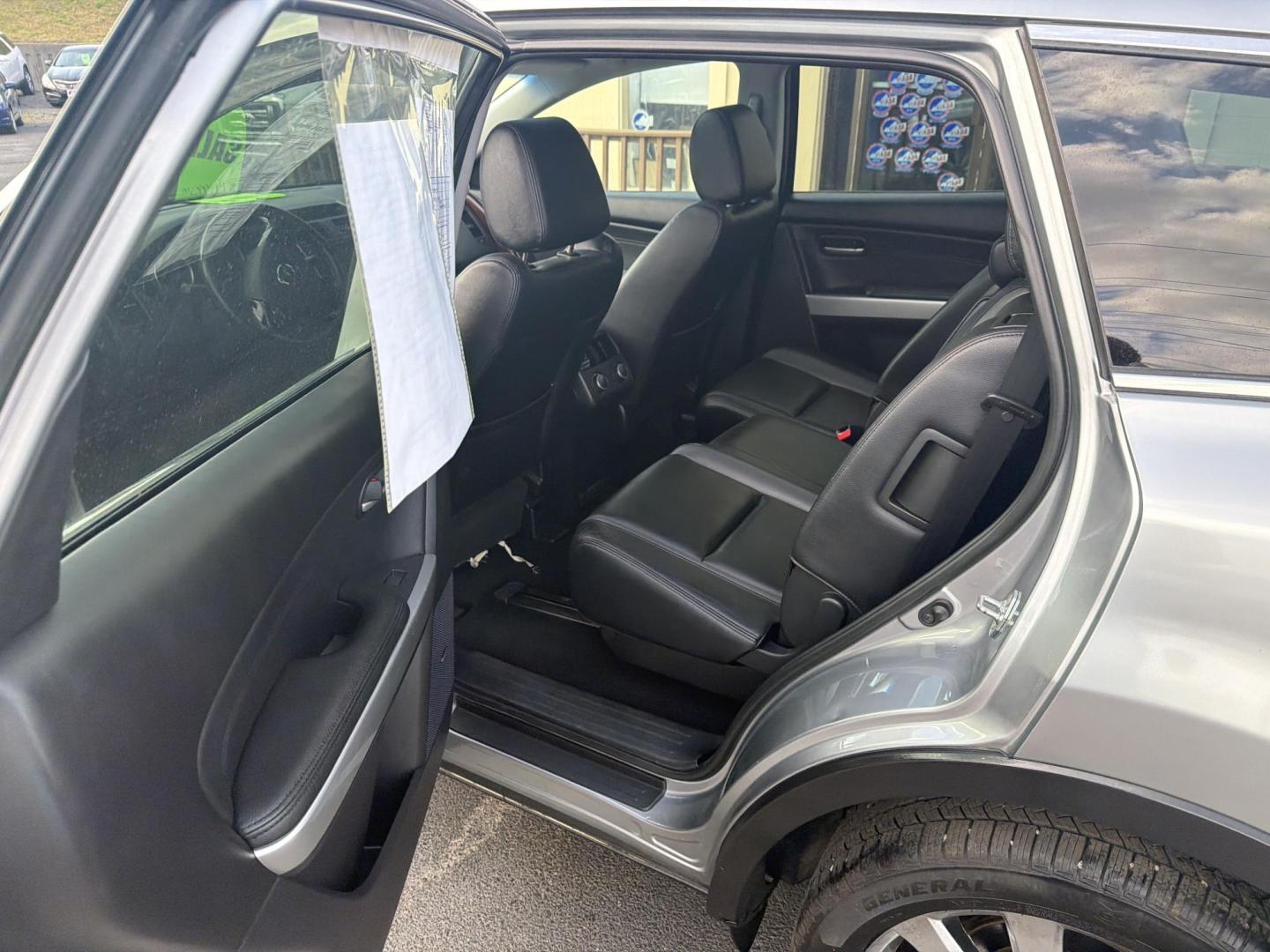 2009 Silver Mazda CX-9 Grand Touring AWD (JM3TB38A890) with an 3.7L V6 DOHC 24V engine, 6-Speed Automatic transmission, located at 5700 Curlew Drive, Norfolk, VA, 23502, (757) 455-6330, 36.841885, -76.209412 - Photo#7