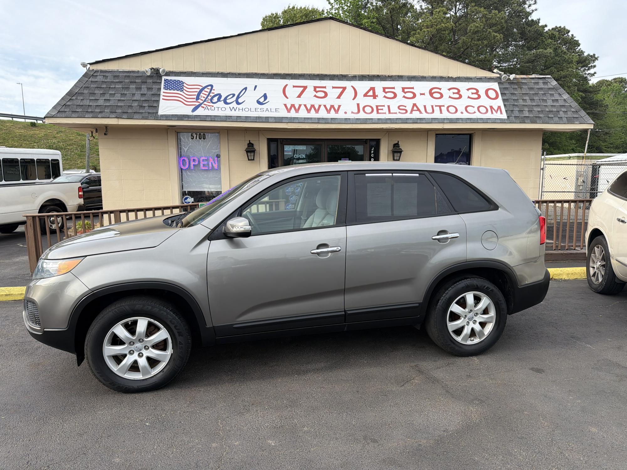 photo of 2012 Kia Sorento LX 2WD