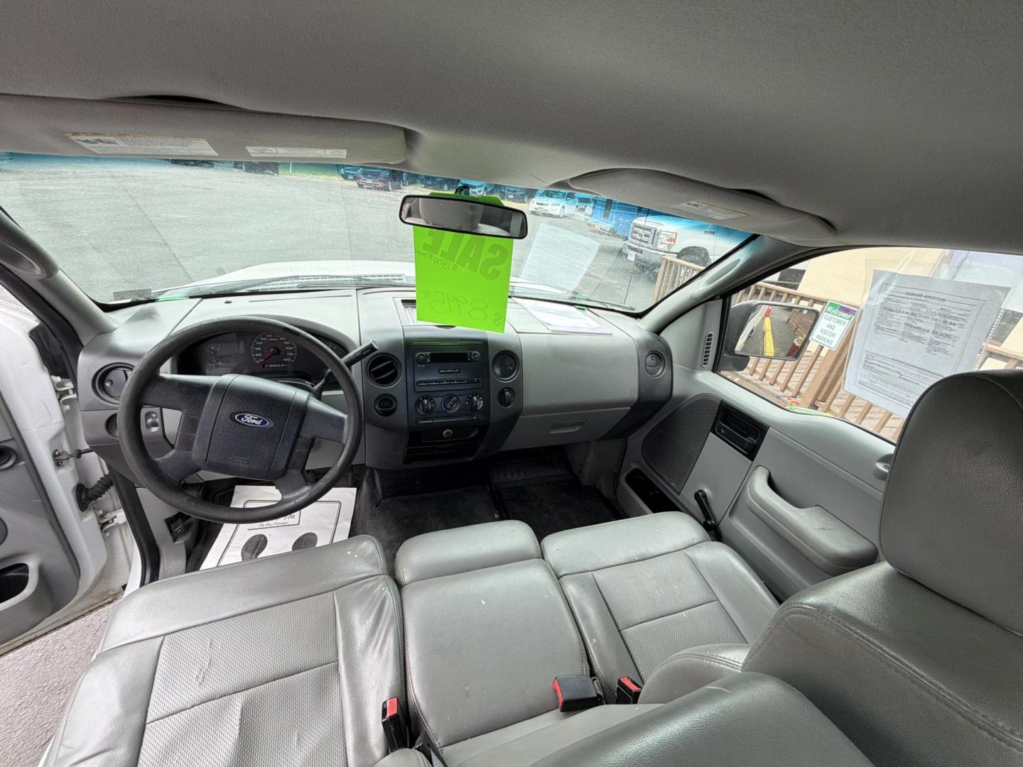 2008 WHITE Ford F-150 STX 2WD (1FTRF12W98K) with an 4.6L V8 SOHC 16V engine, 4-Speed Automatic Overdrive transmission, located at 5700 Curlew Drive, Norfolk, VA, 23502, (757) 455-6330, 36.841885, -76.209412 - Photo#6