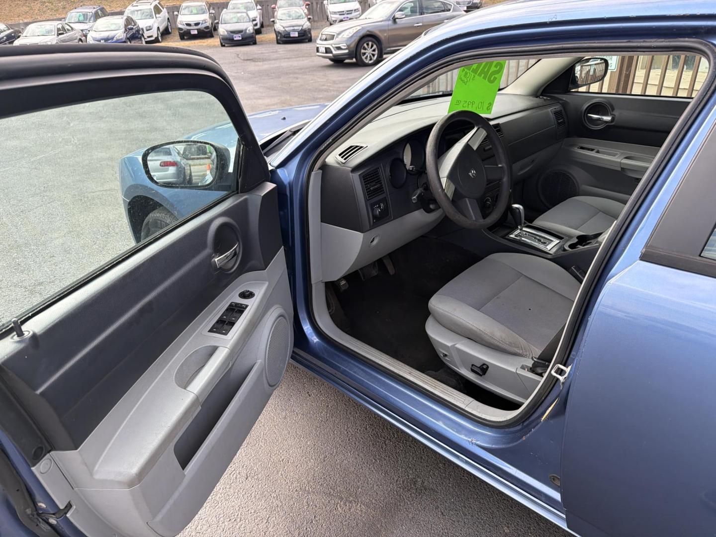 2007 Blue /Gray Dodge Charger SE (2B3KA43G77H) with an 3.5L V6 SOHC 24V engine, 5-Speed Automatic Overdrive transmission, located at 5700 Curlew Drive, Norfolk, VA, 23502, (757) 455-6330, 36.841885, -76.209412 - Photo#5