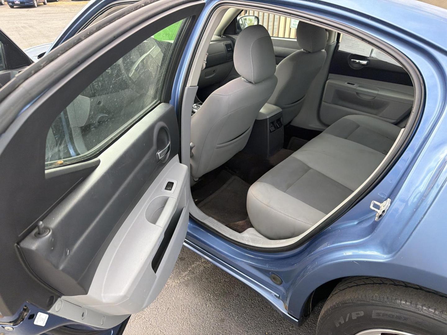 2007 Blue /Gray Dodge Charger SE (2B3KA43G77H) with an 3.5L V6 SOHC 24V engine, 5-Speed Automatic Overdrive transmission, located at 5700 Curlew Drive, Norfolk, VA, 23502, (757) 455-6330, 36.841885, -76.209412 - Photo#7
